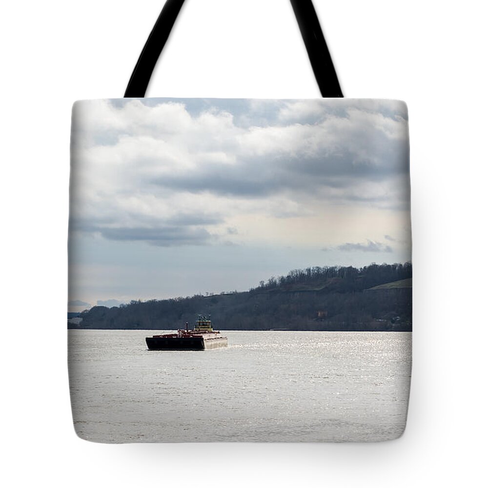 Barge Tote Bag featuring the photograph Ohio River Barge #1 by Holden The Moment