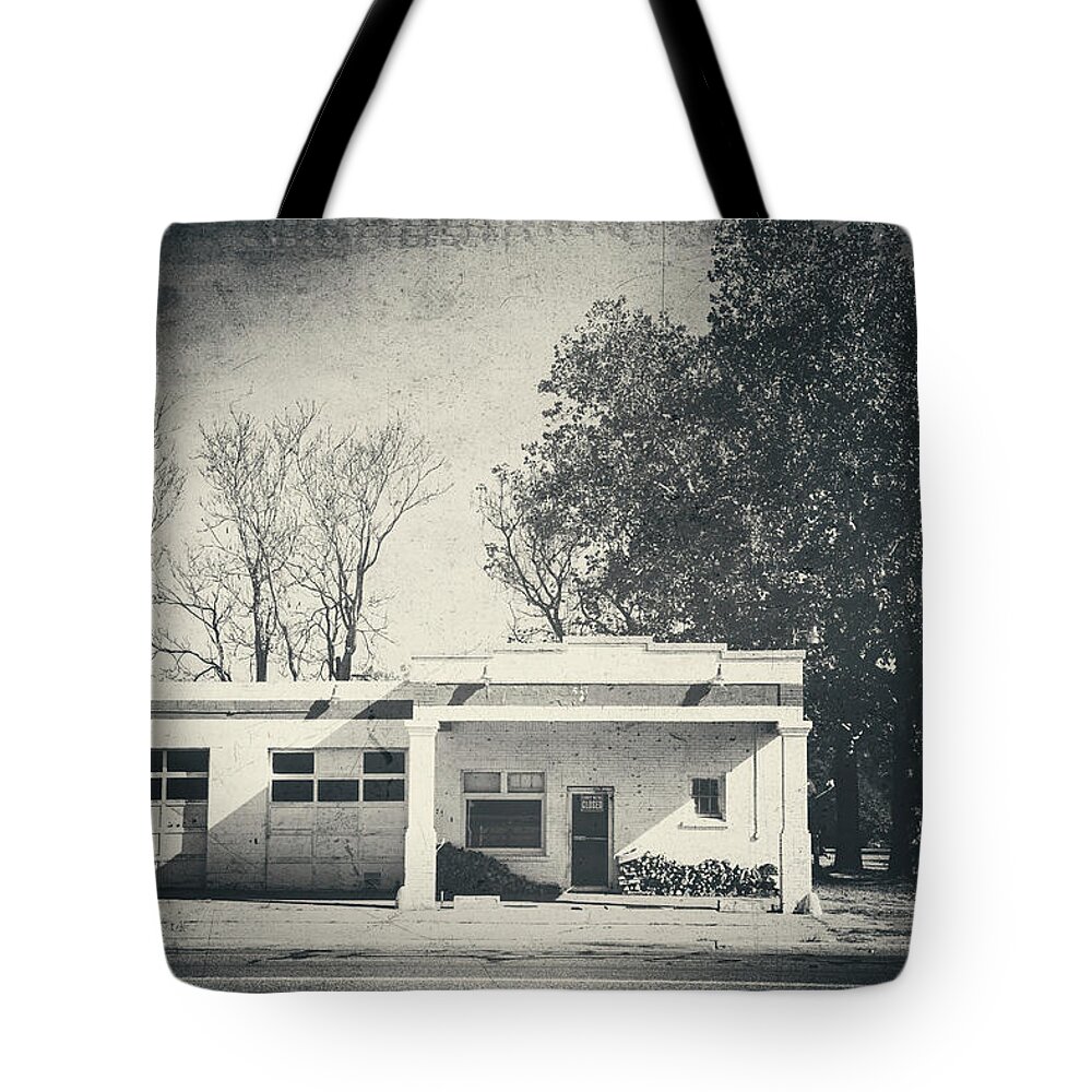 Old Building Tote Bag featuring the photograph Old Gas Station on Highway 81 by Toni Hopper
