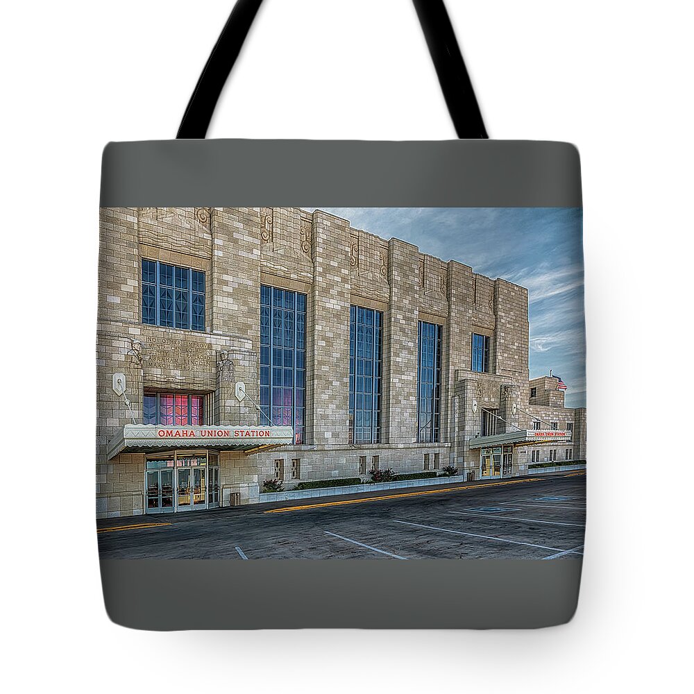 Union Station Tote Bag featuring the photograph Omaha Union Station by Susan Rissi Tregoning