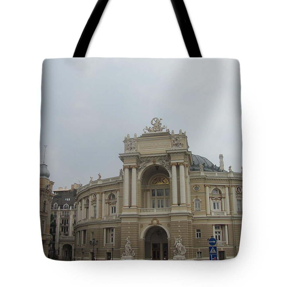 Opera Tote Bag featuring the photograph Opera House by Leah Mihuc
