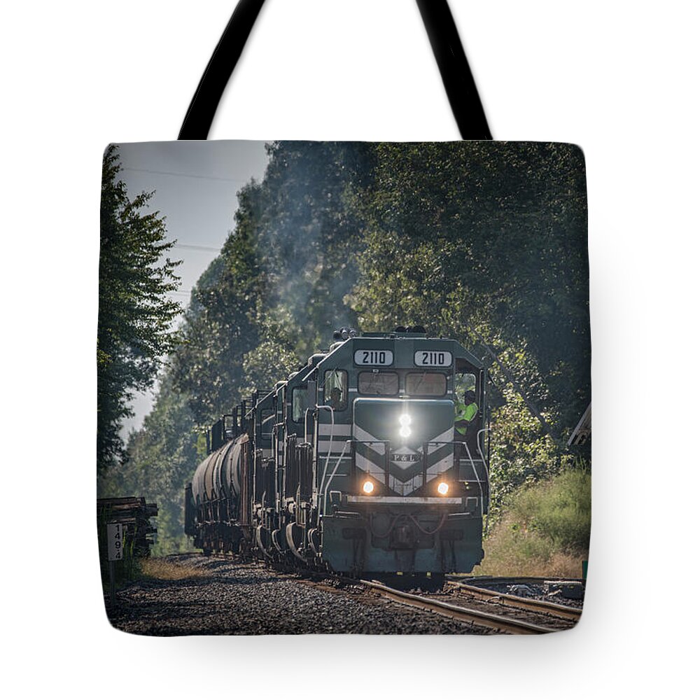 Railroad Tracks Tote Bag featuring the photograph Paducah and Louisville Railway 2110 at Madisonville Ky by Jim Pearson