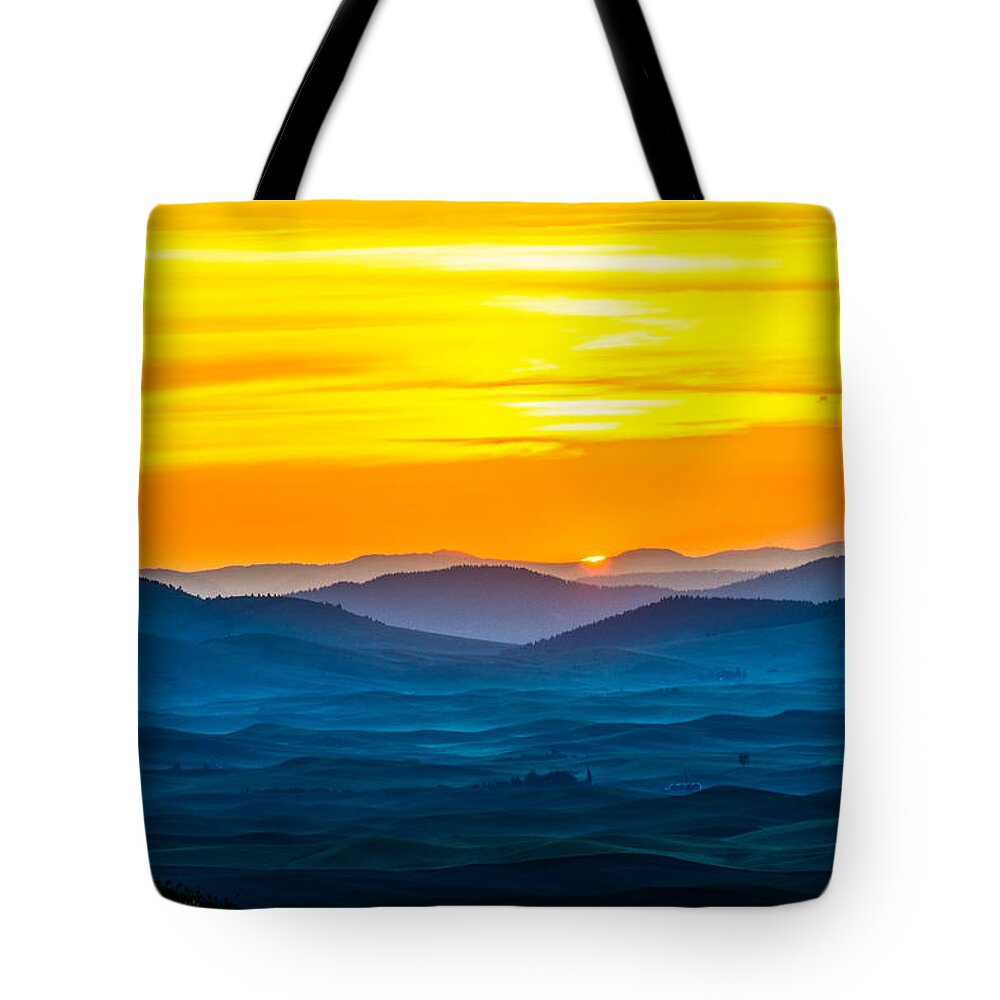 Landscape Tote Bag featuring the photograph Palouse in Dawn color by Hisao Mogi
