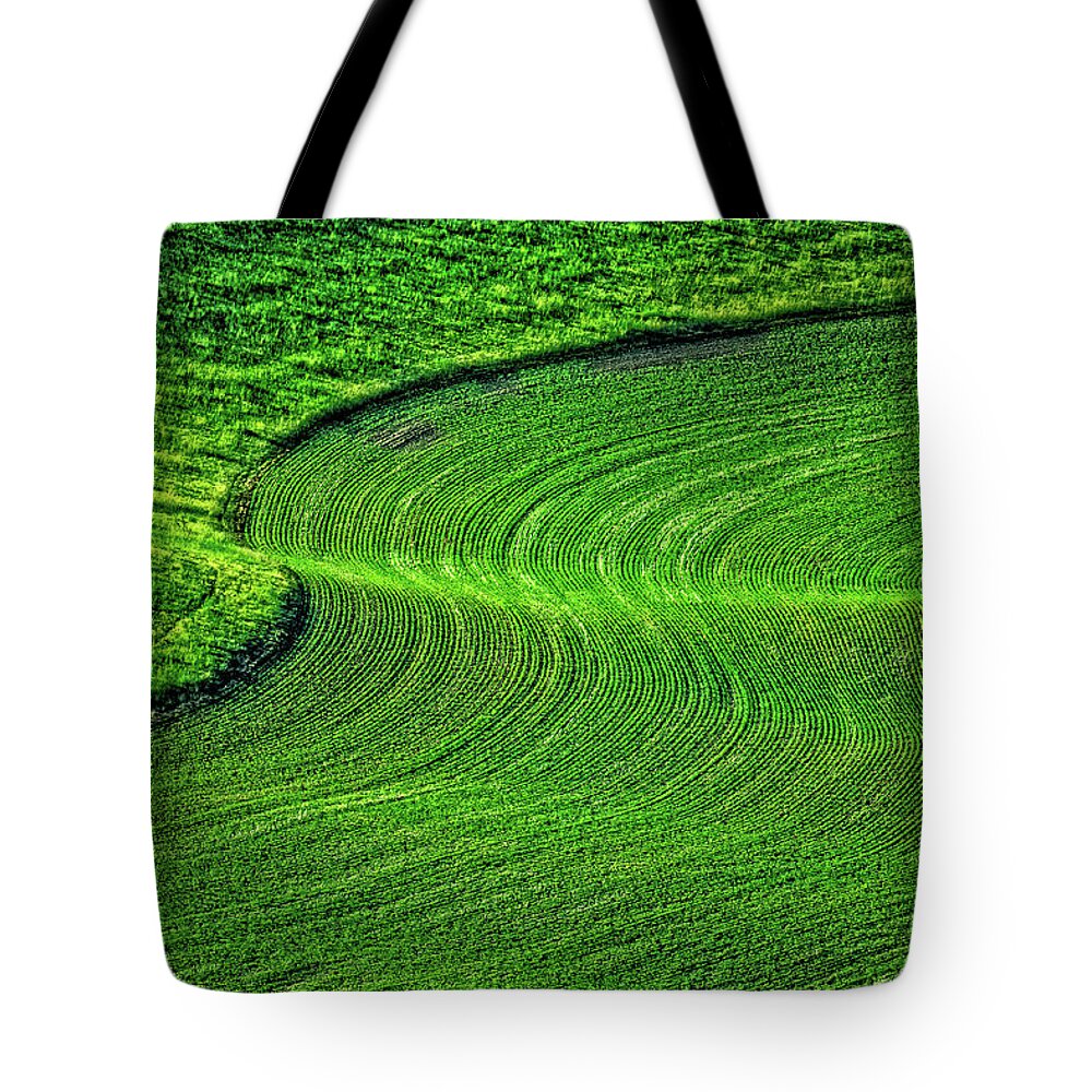 Palouse Tote Bag featuring the photograph Palouse S by Ed Broberg