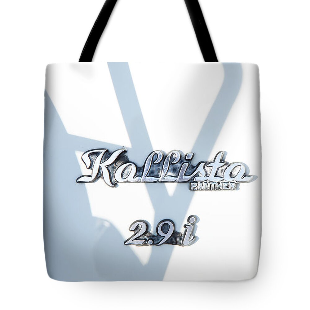 Panther Tote Bag featuring the photograph Panther Kallista by Theresa Tahara