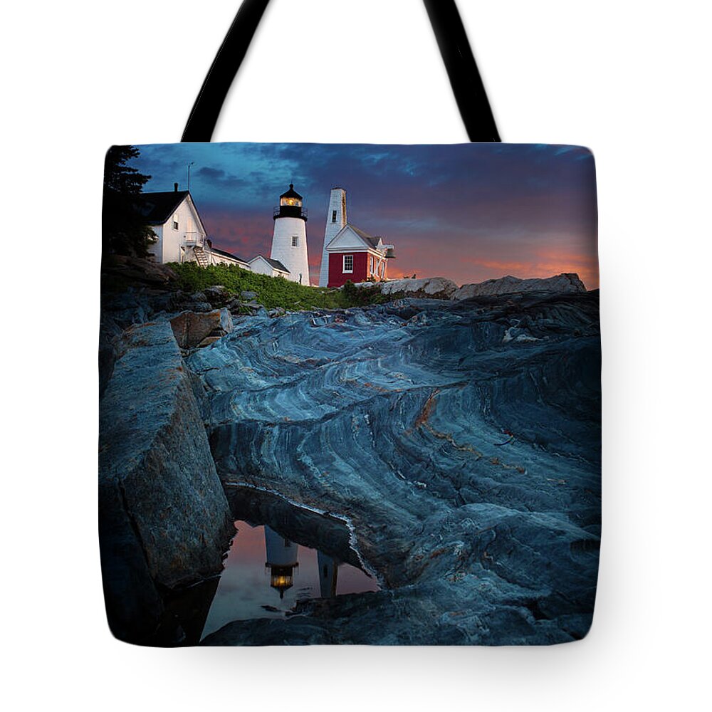 Pemaquid Point Lighthouse Tote Bag featuring the photograph Pemaquid Lighthouse at dawn by David Smith