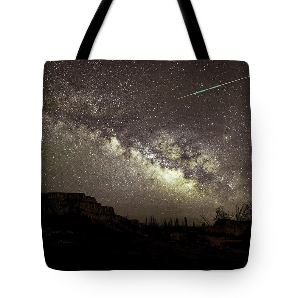 Astronomy Tote Bag featuring the photograph Perseids Milky Way by Scott Cordell