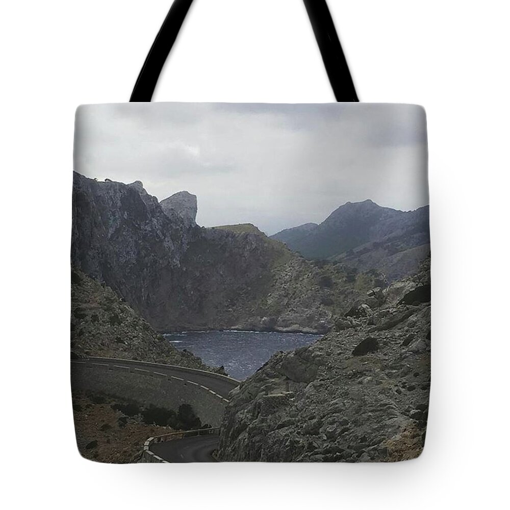 Montagne Tote Bag featuring the photograph Mountains by Dannise Masiglat