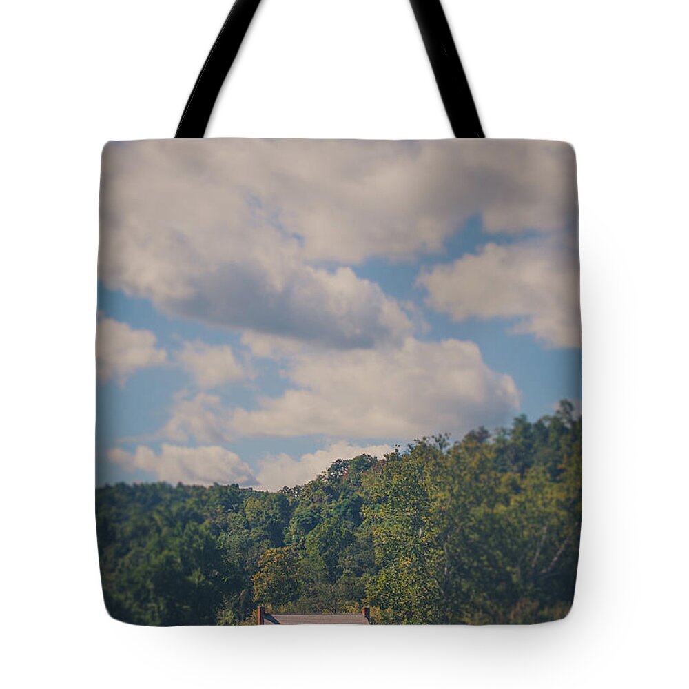 Plantation Tote Bag featuring the photograph Plantation House by Shane Holsclaw