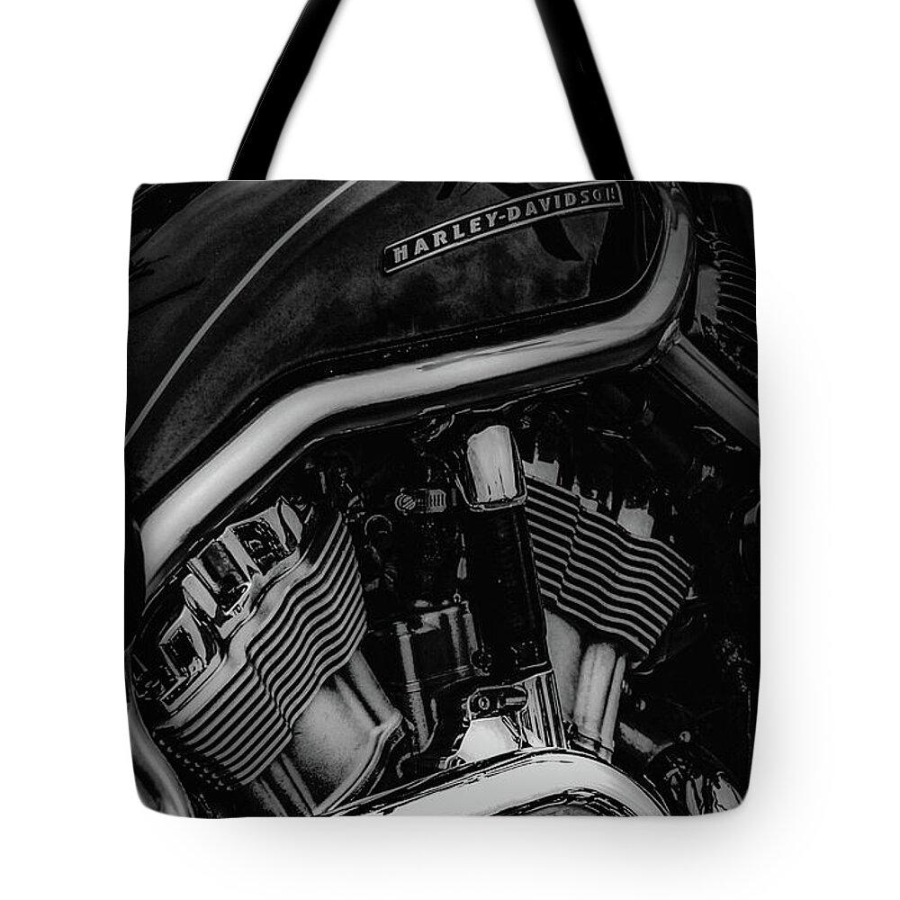 Ready To Fly Tote Bag featuring the photograph Ready to Fly Black and White 5482 BW_2 by Steven Ward