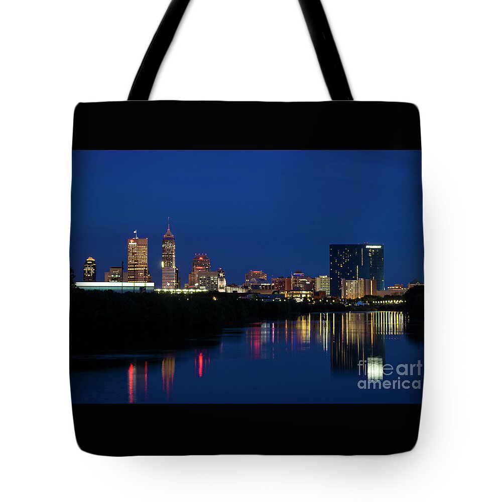 City Tote Bag featuring the photograph Reflections of Indy - D009911 by Daniel Dempster