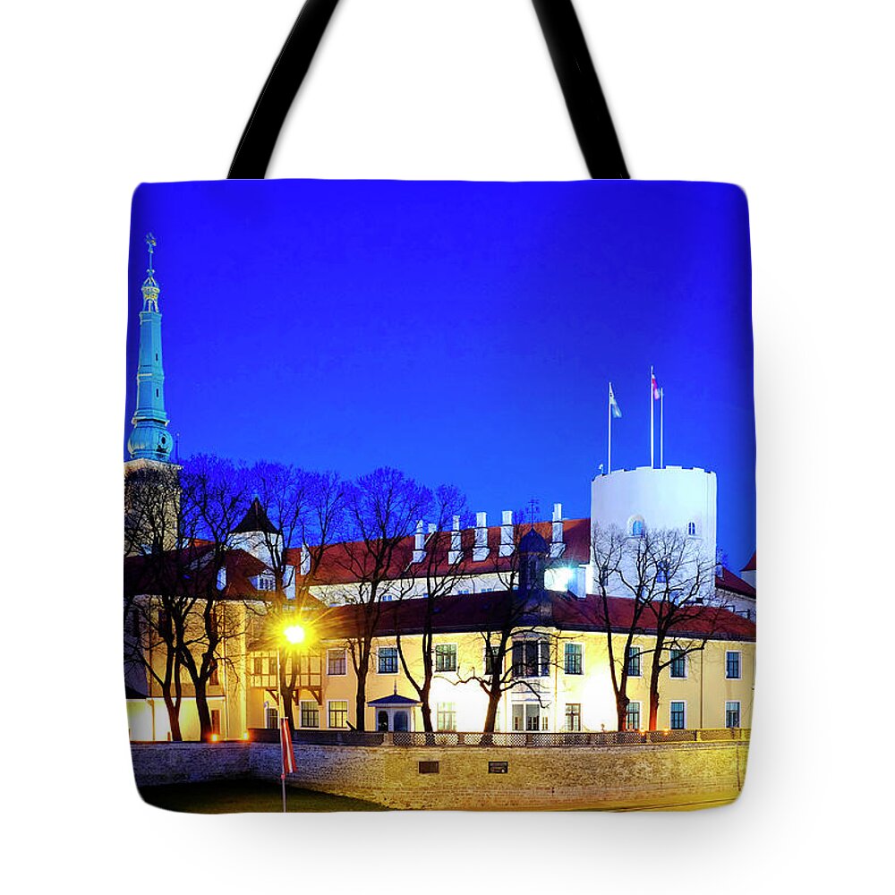 Riga Tote Bag featuring the photograph Riga Castle by Fabrizio Troiani