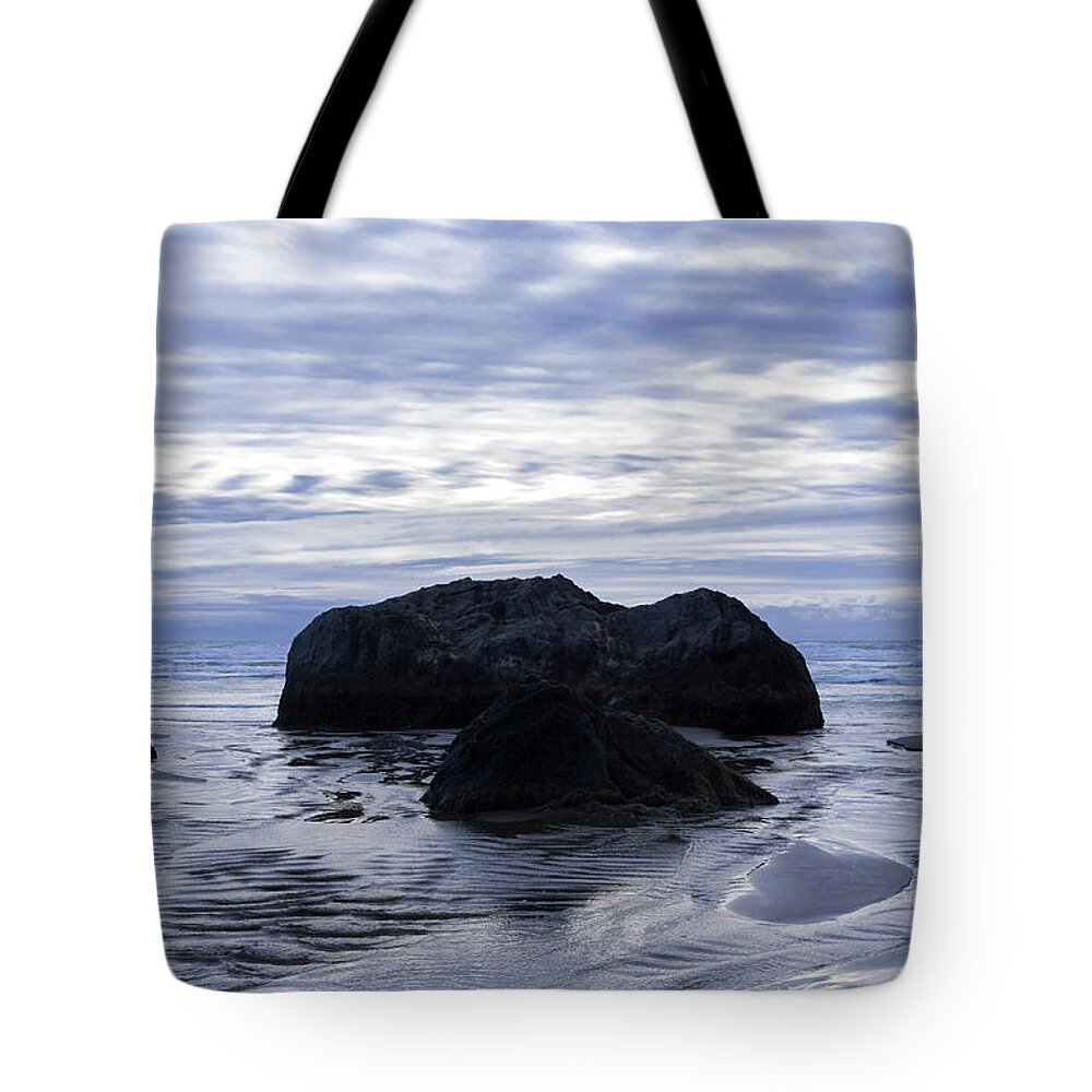 Beach Tote Bag featuring the photograph Ripple Effect by Steven Clark