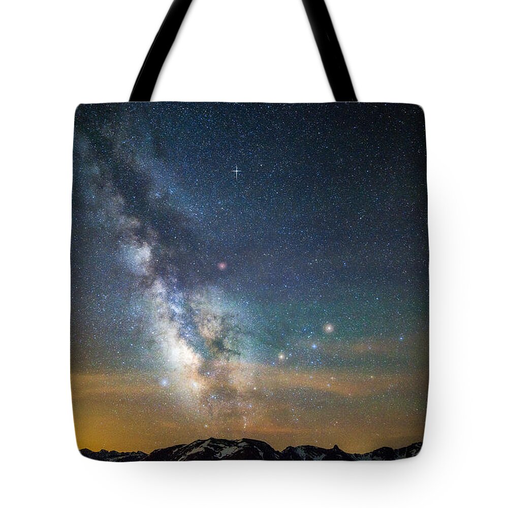 Rocky Mountain National Park Tote Bag featuring the photograph Rocky Mountain Heavens by Darren White