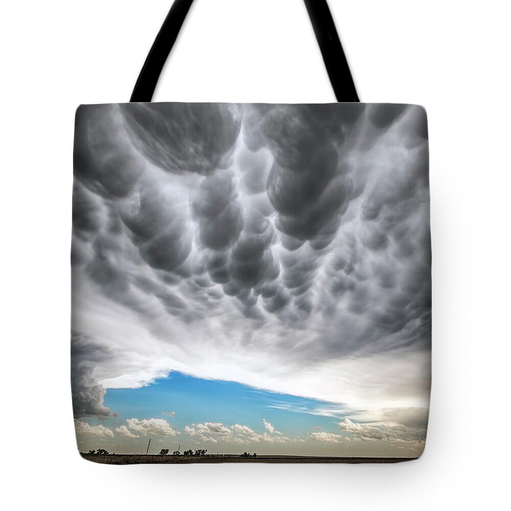 Cloud Tote Bag featuring the photograph Rolling sky by Jeff Niederstadt