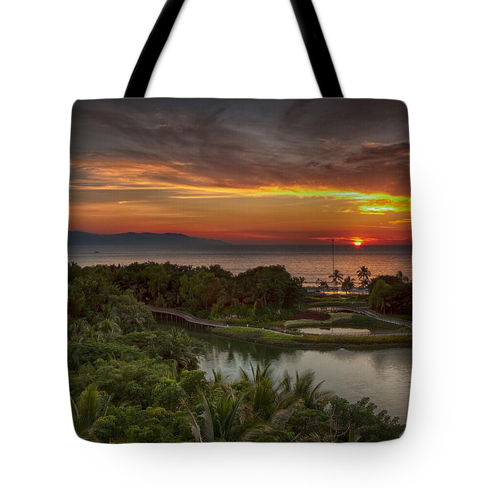 Sunset Tote Bag featuring the photograph Room With A View by Edward Kreis