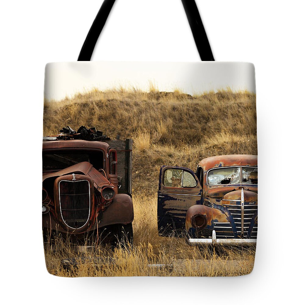 Car Tote Bag featuring the photograph Rotting Jalopies by Todd Klassy