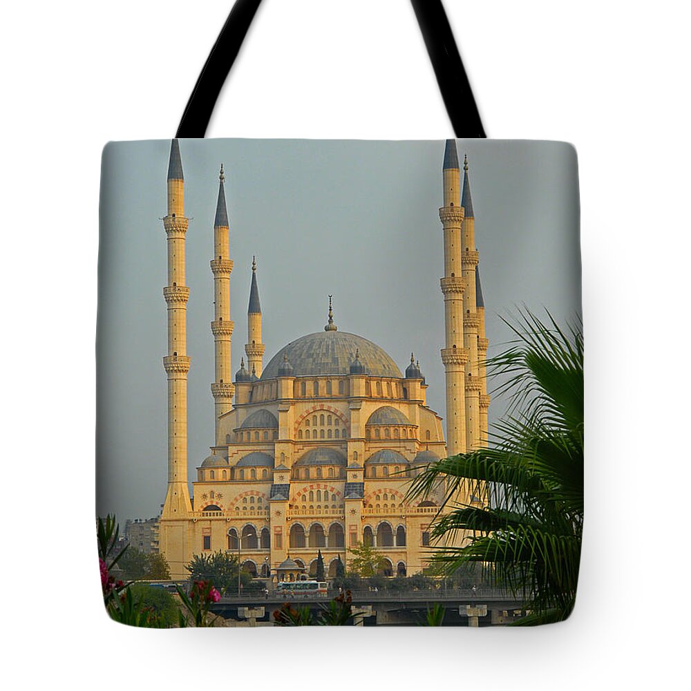 Turkey Tote Bag featuring the photograph Sabanci Central Mosque in Adana Turkey by Alan Toepfer