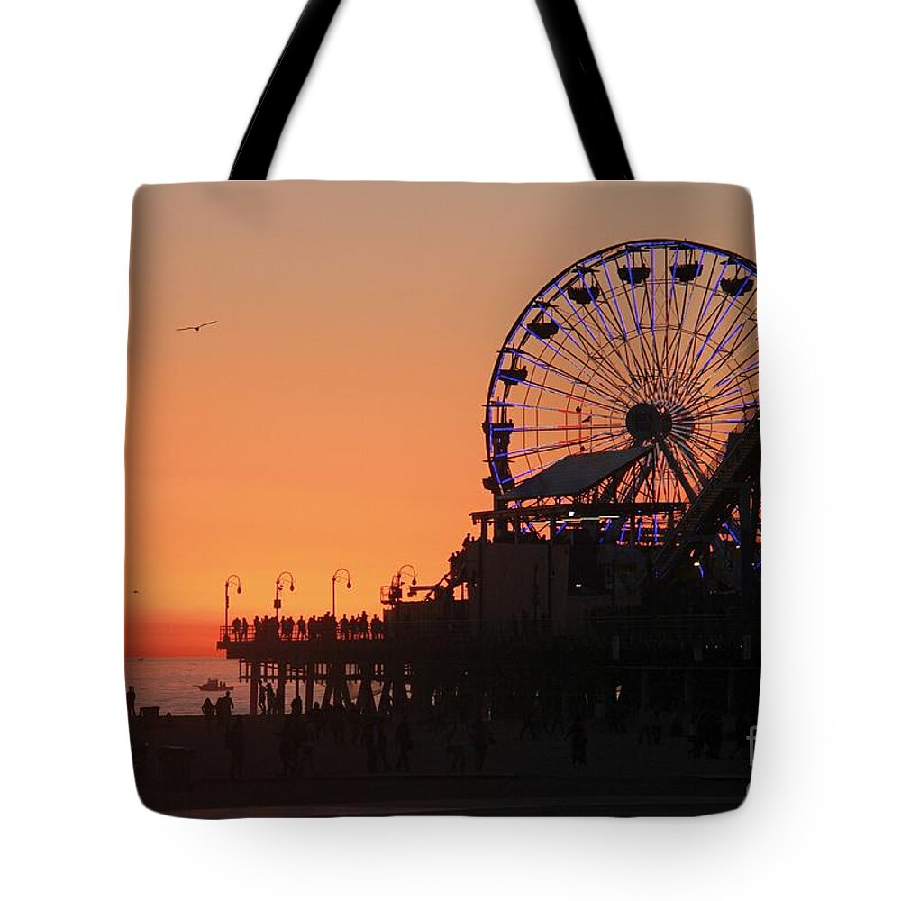 California Tote Bag featuring the photograph Santa Monica Sunset by Suzanne Oesterling
