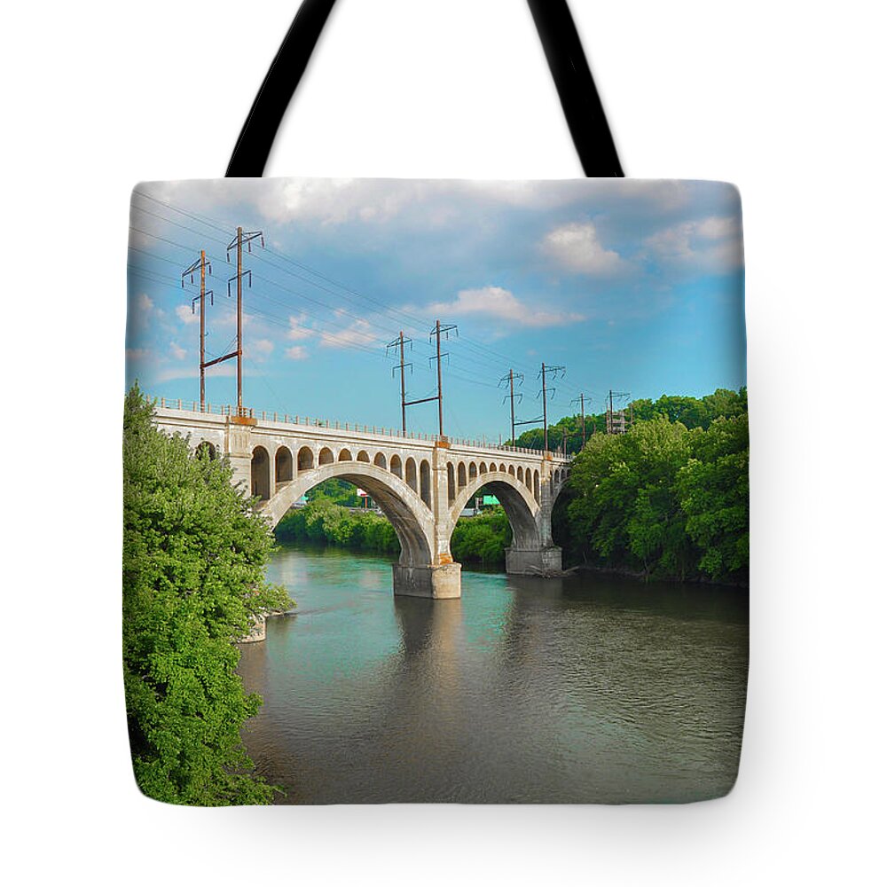 Schuylkill Tote Bag featuring the photograph Schuylkill River at Manayunk by Bill Cannon