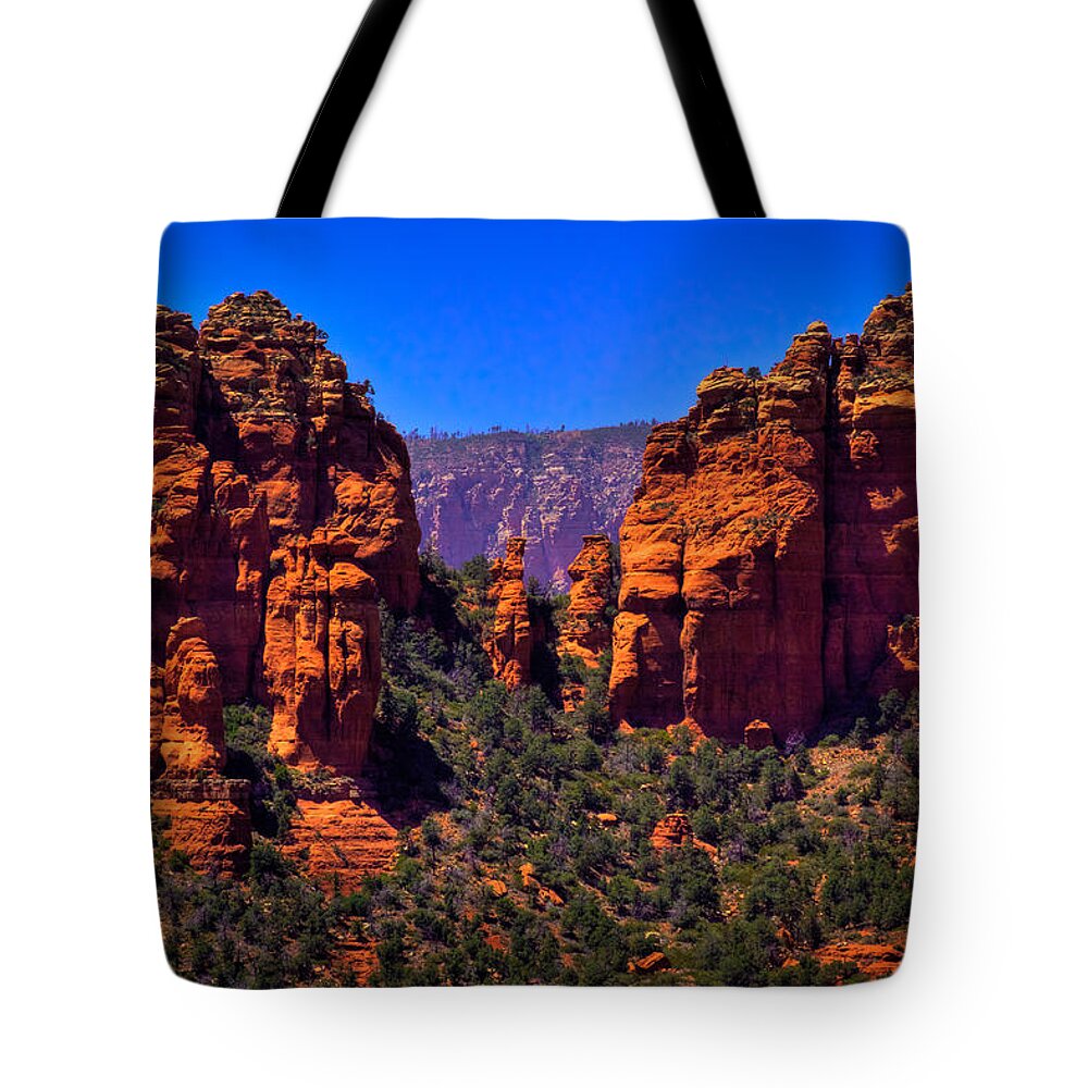 Sedona Tote Bag featuring the photograph Sedona Rock Formations II by David Patterson