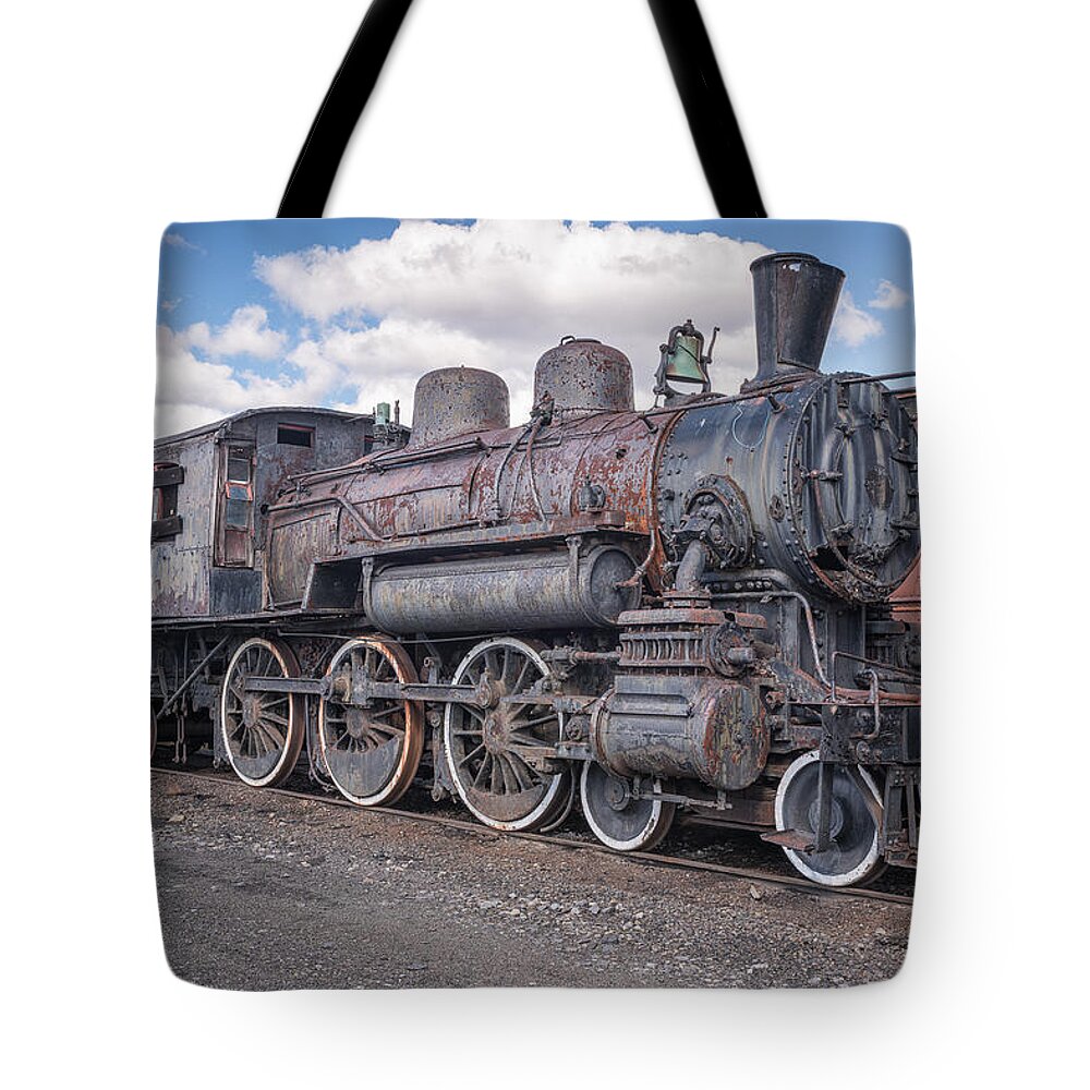 Pennsylvania Tote Bag featuring the photograph Seen Better Days by Jeff Abrahamson