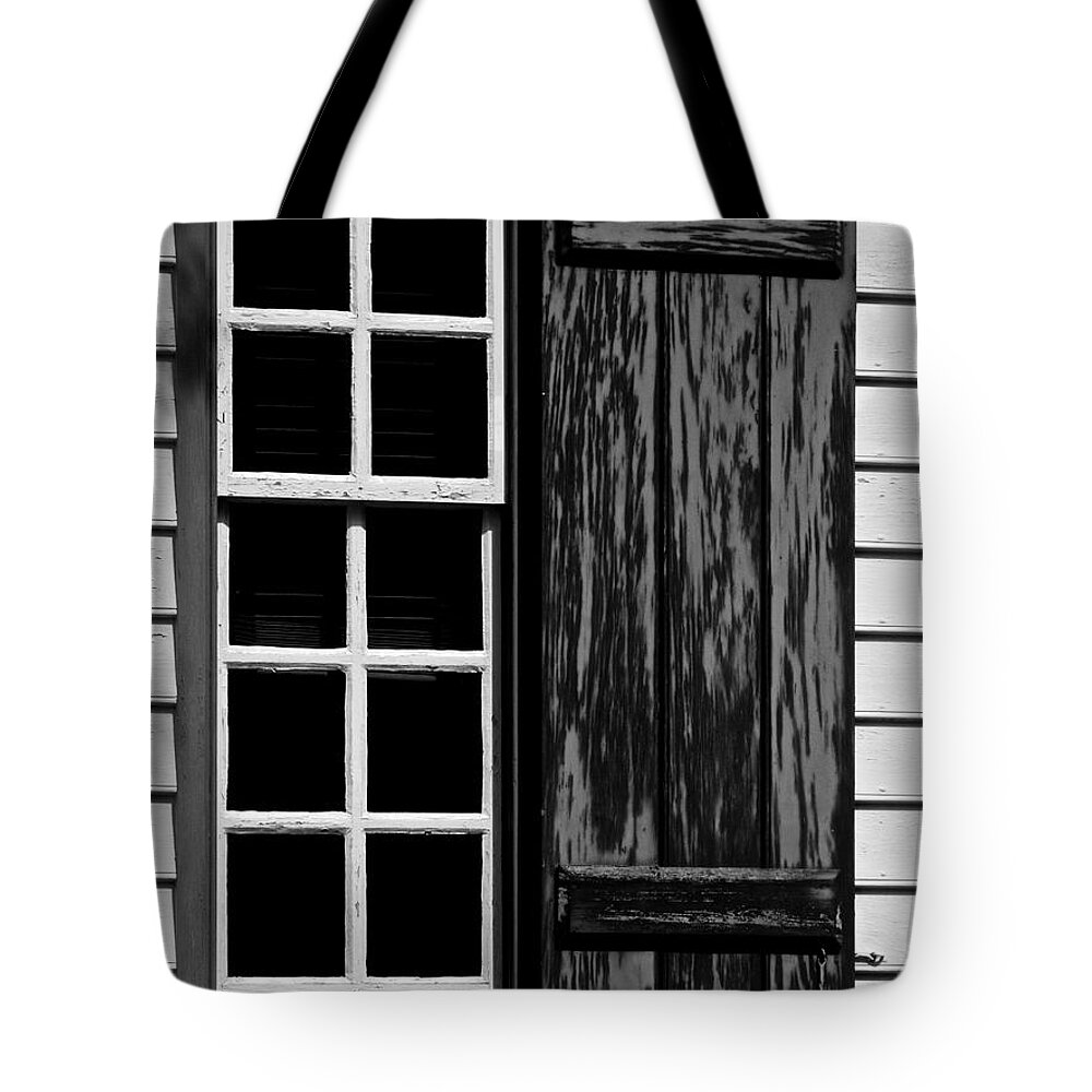 Colonial Williamsburg Tote Bag featuring the photograph Shuttered by Kathi Isserman