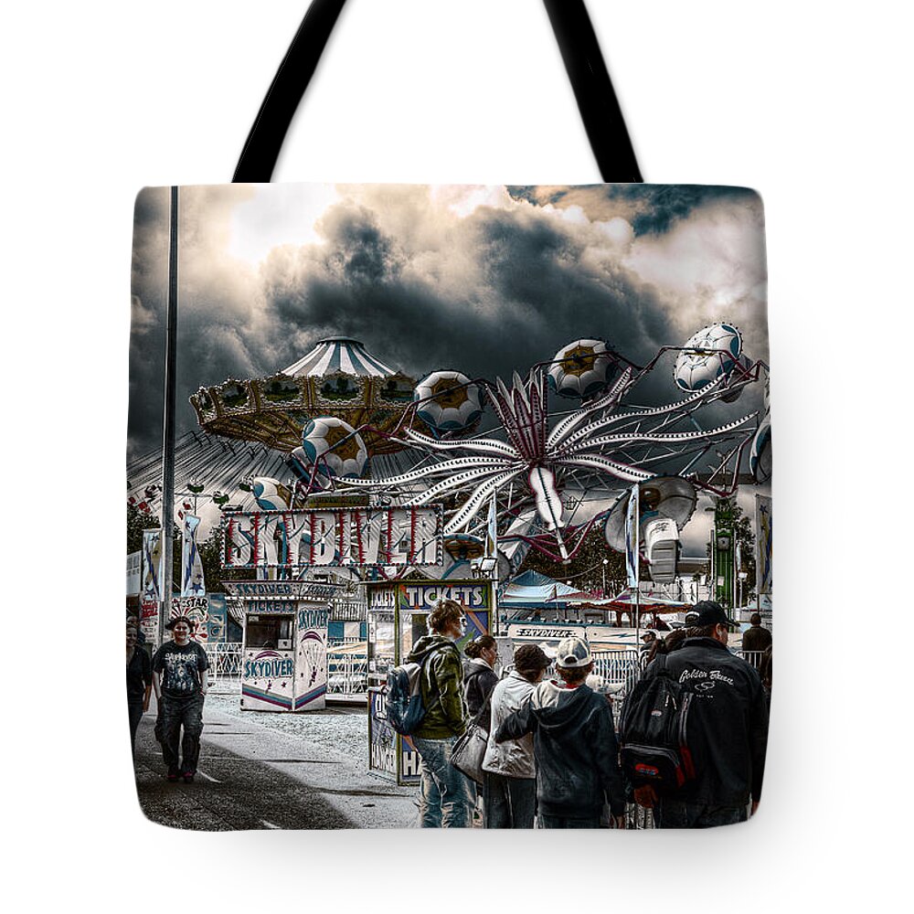 Adelaide Tote Bag featuring the photograph Sideshow Alley #1 by Wayne Sherriff