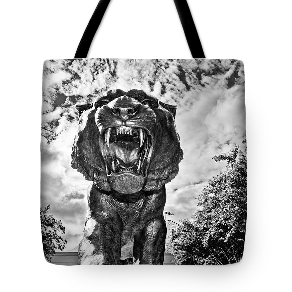 Lsu Tote Bag featuring the photograph Sir Mike by Scott Pellegrin