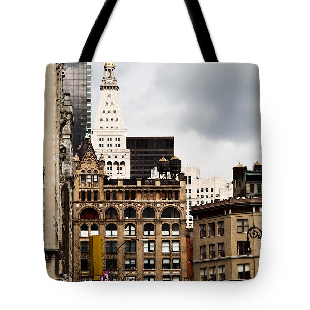 New York City Tote Bag featuring the photograph Sohmer Piano Building And Flatiron District by Dorothy Lee