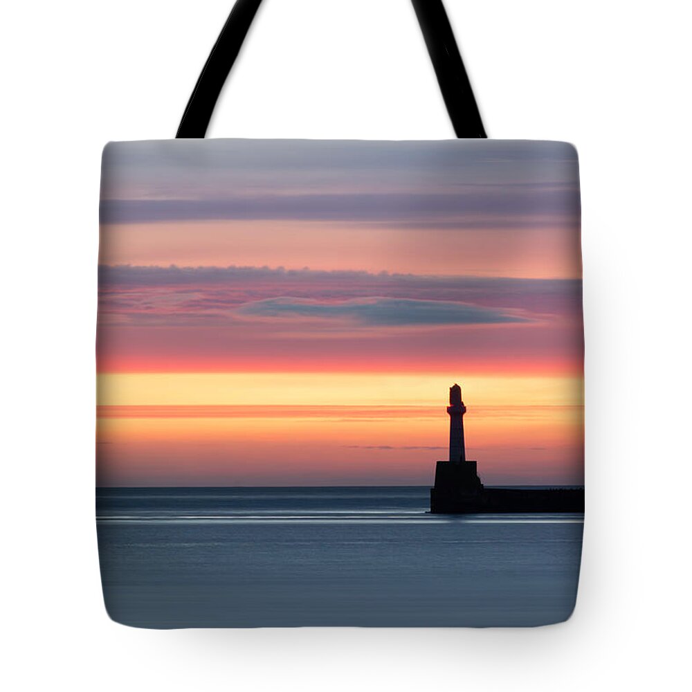 Aberdeen Tote Bag featuring the photograph South Breakwater at Dawn by Veli Bariskan