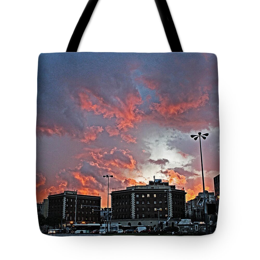  Tote Bag featuring the photograph Settingsun/spain by Tamkats Ry