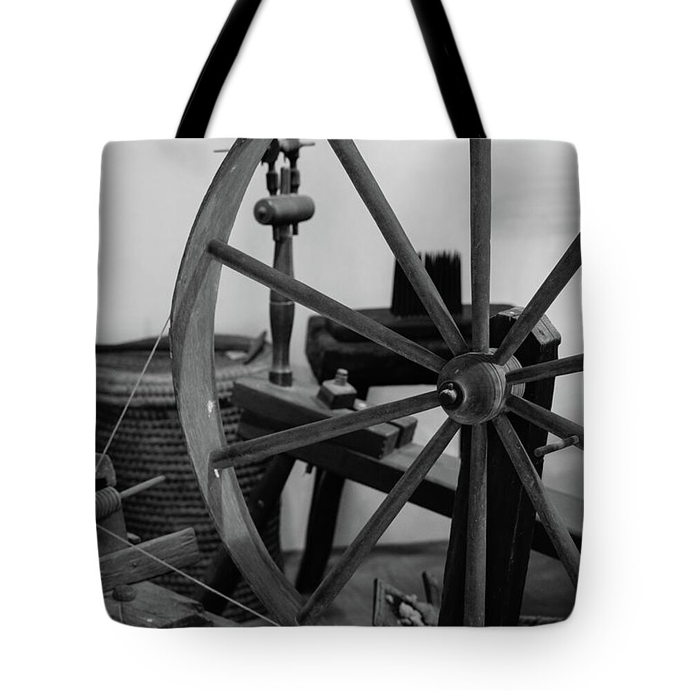 Spinning Wheel Tote Bag featuring the photograph Spinning Wheel at Mount Vernon by Nicole Lloyd