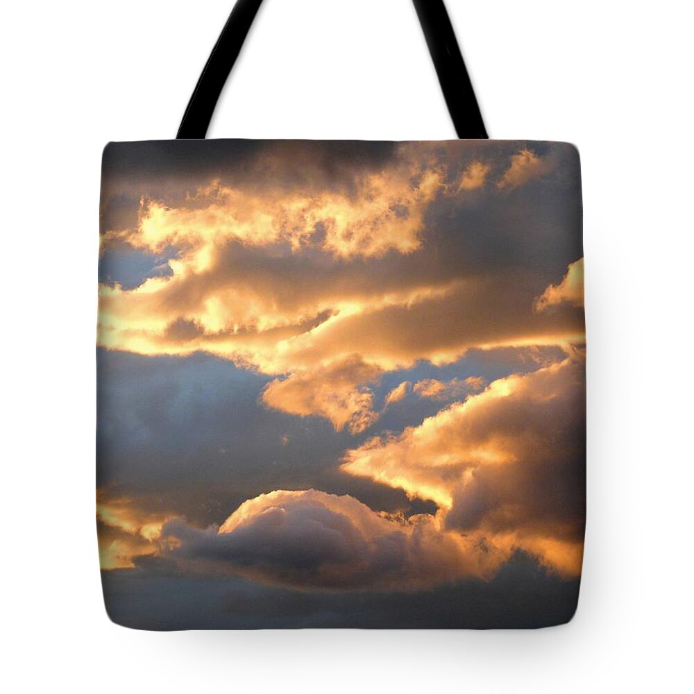 Splendid Cloudscape 2 Tote Bag featuring the photograph Splendid Cloudscape 2 by Will Borden