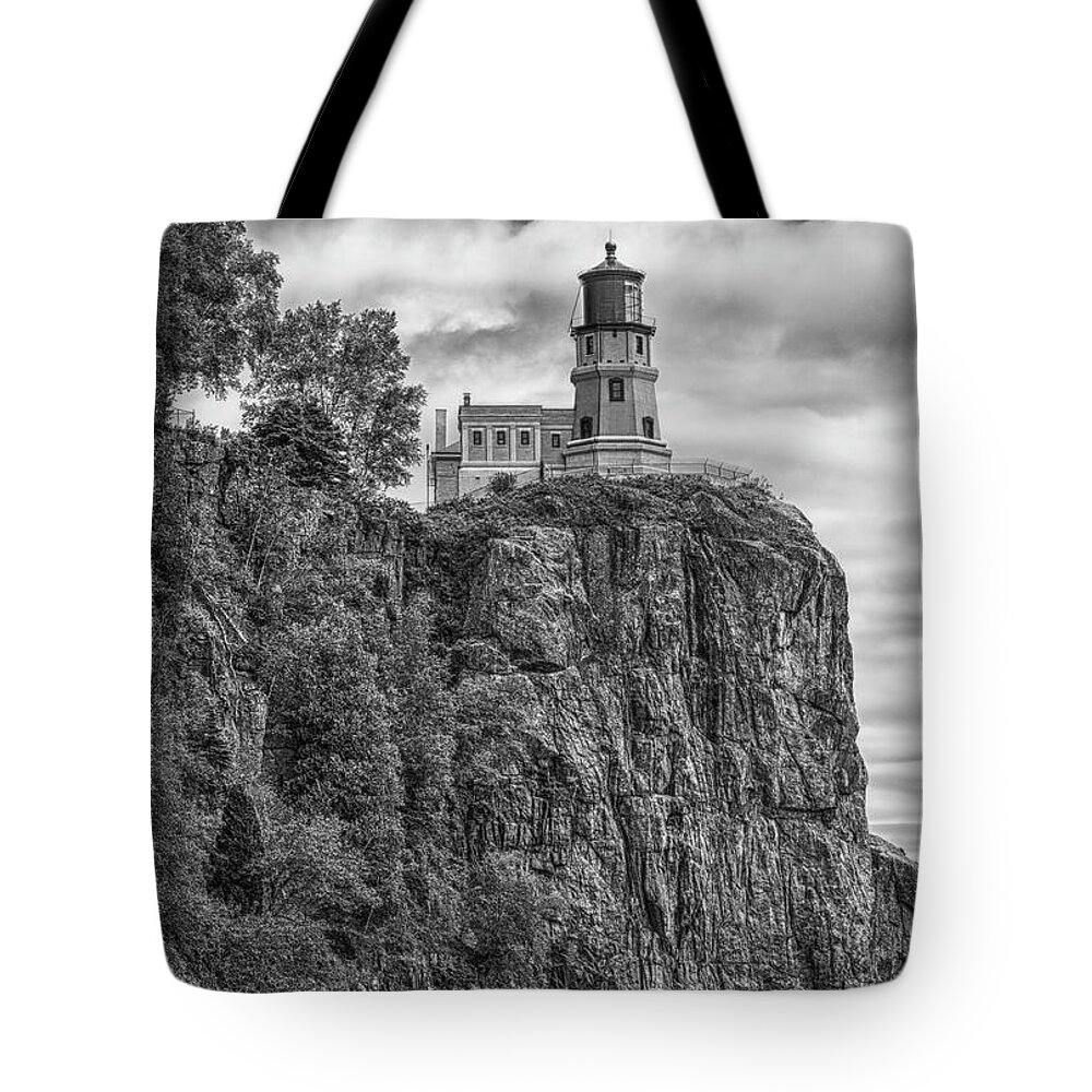 Lighthouse Tote Bag featuring the photograph Split Rock Lighthouse by John Roach