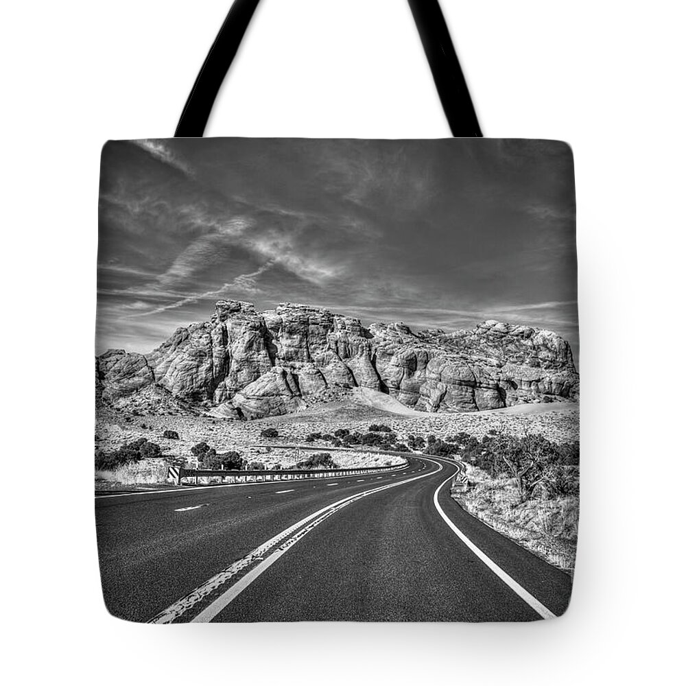 Reid Callaway Horseshoe Bend Tote Bag featuring the photograph Standing In The Road B W Grand Canyon Butte Page Arizona Art by Reid Callaway