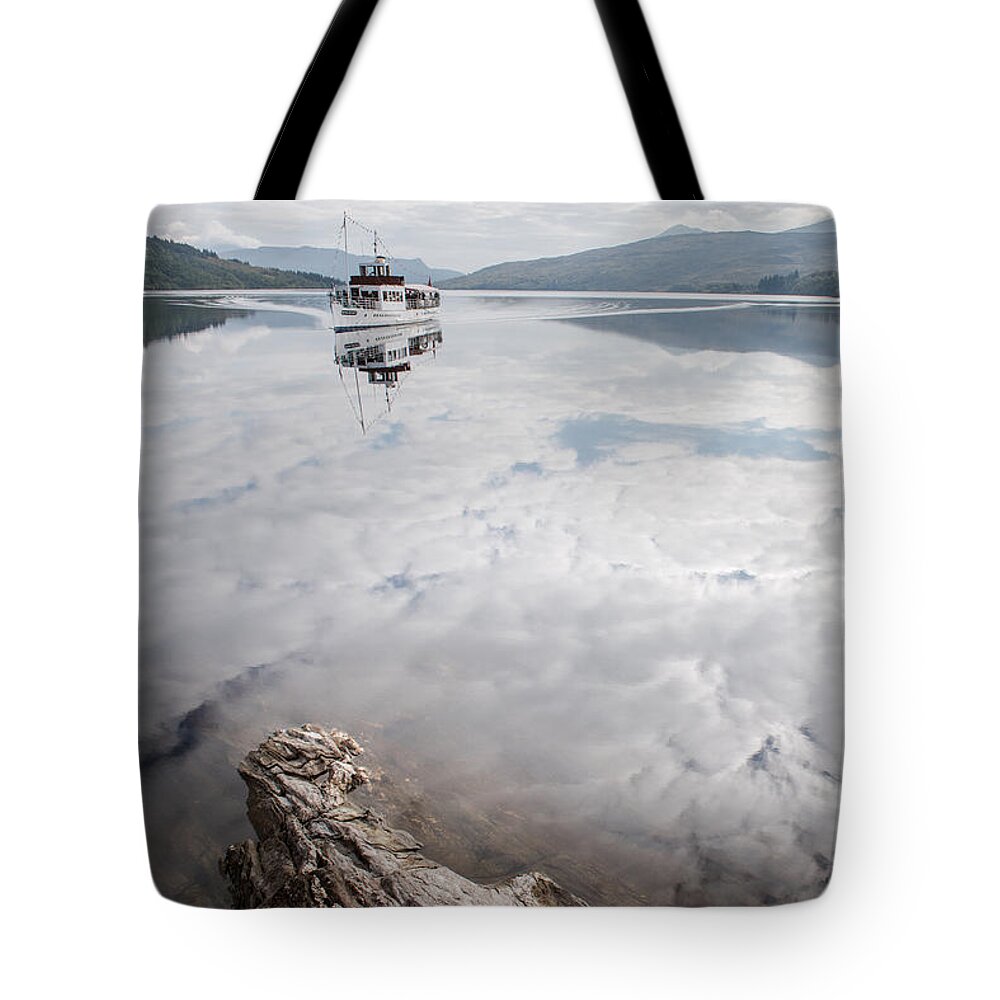Loch Katrine Tote Bag featuring the photograph Steamship Sir Walter Scott on Loch Katrine by Gary Eason