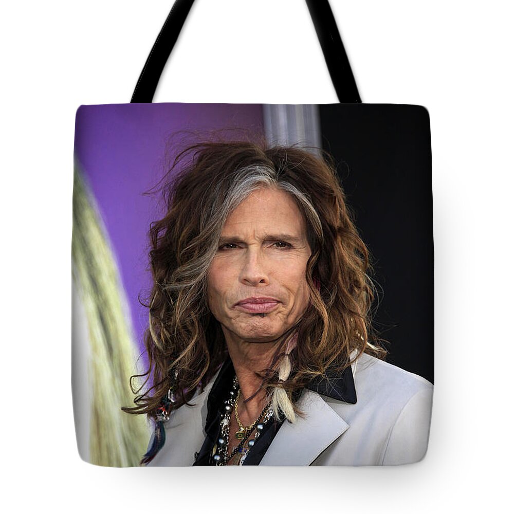 Steven Tyler Tote Bag featuring the photograph Steven Tyler by Nina Prommer