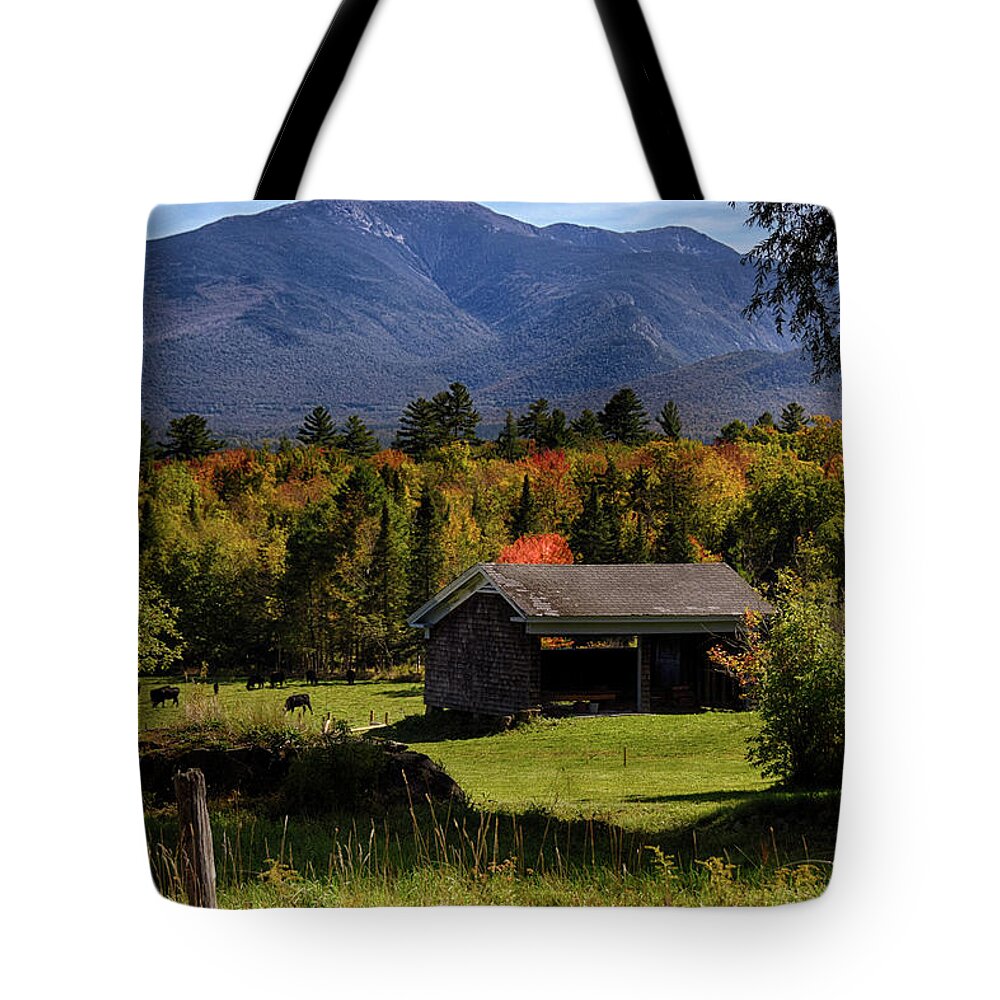 Barn Tote Bag featuring the photograph Sugar Hill NH by Tricia Marchlik