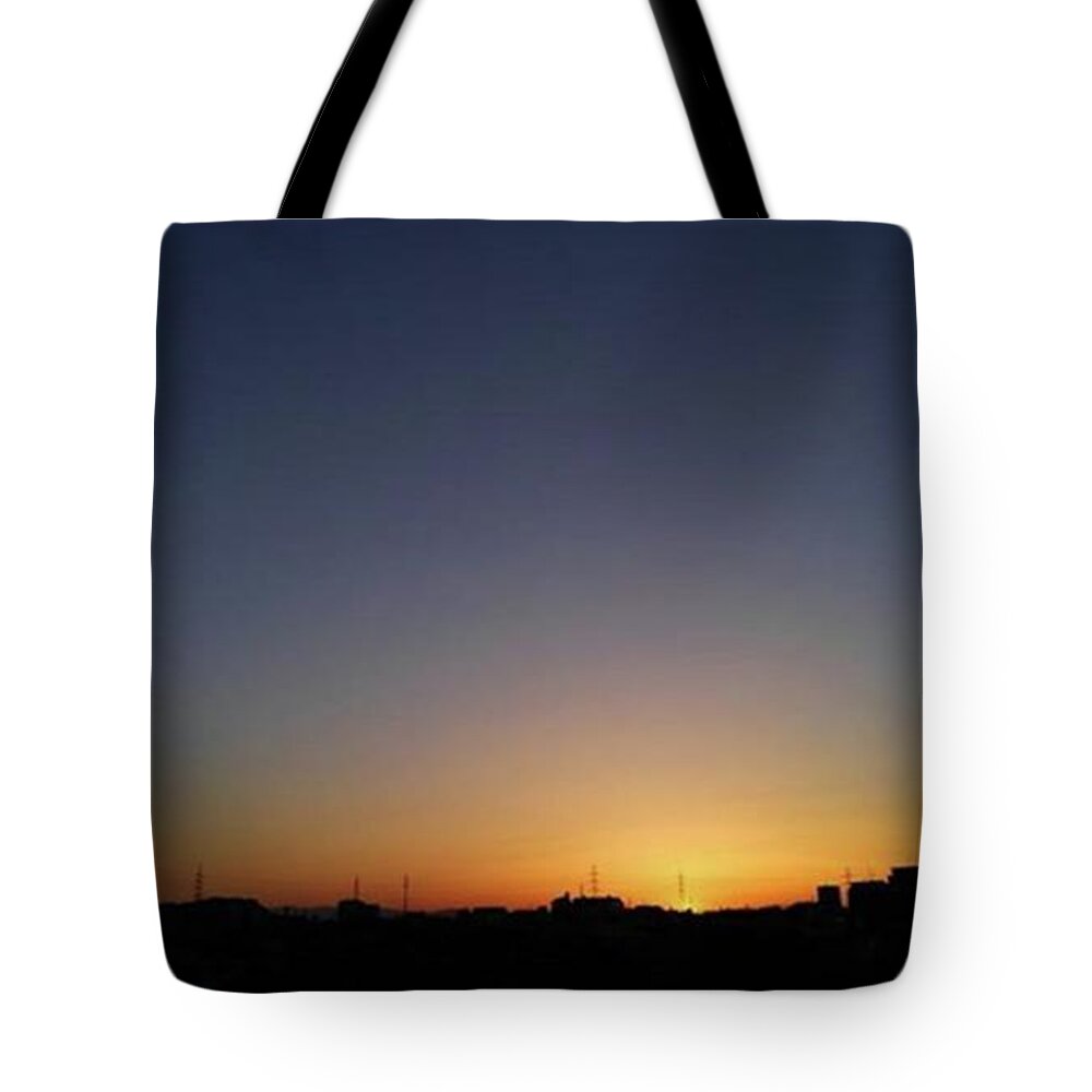 Sundown Tote Bag featuring the photograph Sunset #6 by Kumiko Izumi