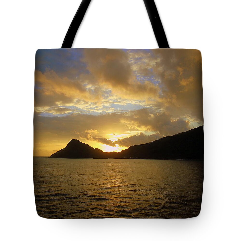 Sun Rise Tote Bag featuring the photograph Sunrise Aburatsu Japan by Susan Lafleur