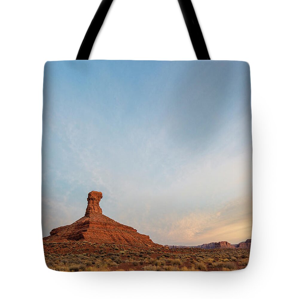 Pinnacle Tote Bag featuring the photograph Sunrise In The Canyonlands by Denise Bush