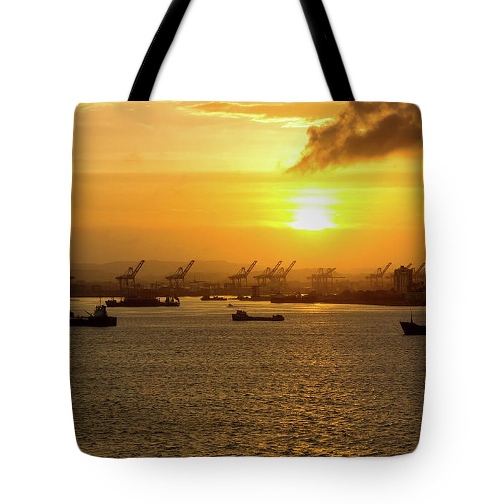 Travel Tote Bag featuring the photograph Sunrise Over Colon by Arthur Dodd