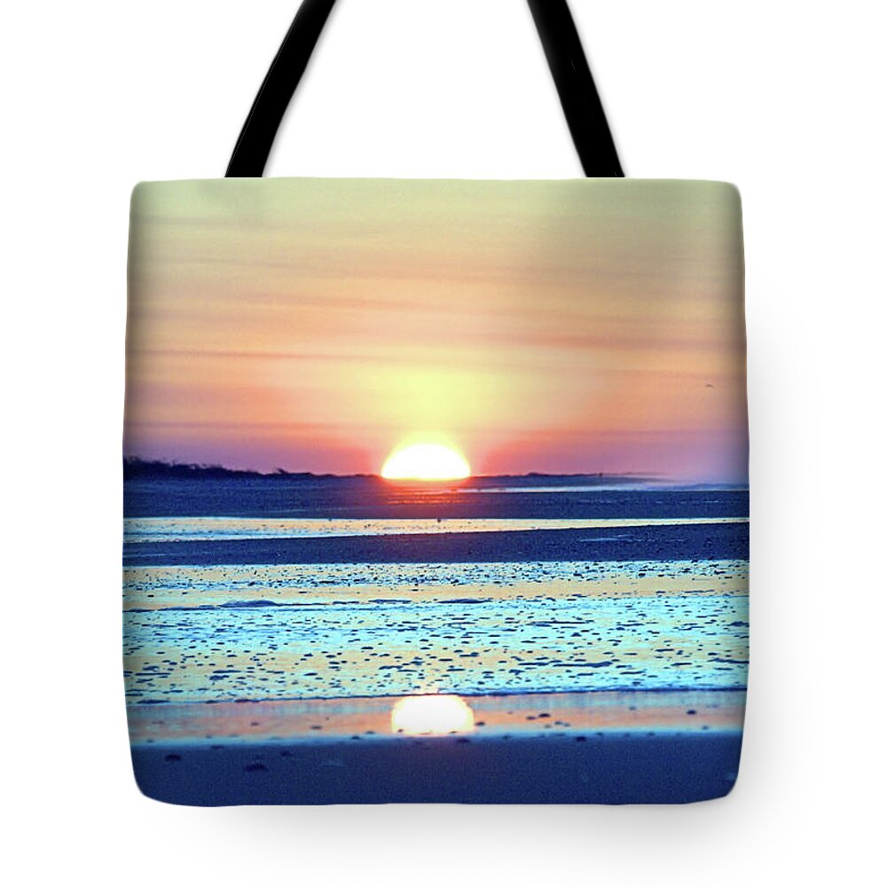Seas Tote Bag featuring the photograph Sunrise X I V by Newwwman