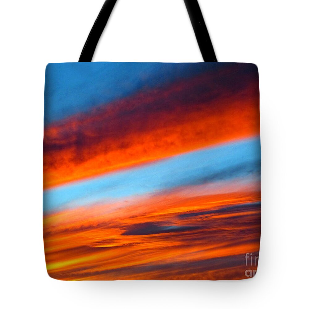 Abstract Photo Tote Bag featuring the photograph Sunset Abstract by Kelly Holm