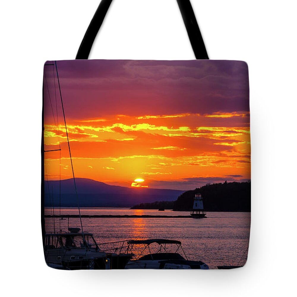 Vermont Tote Bag featuring the photograph Sunset across Lake Champlain by Scenic Vermont Photography