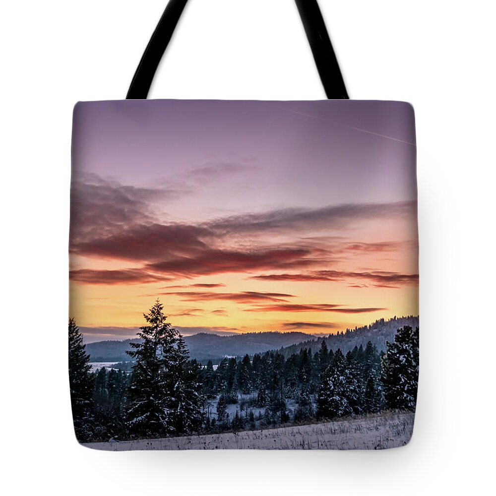 Mountains Tote Bag featuring the photograph Sunset and Mountains by Lester Plank