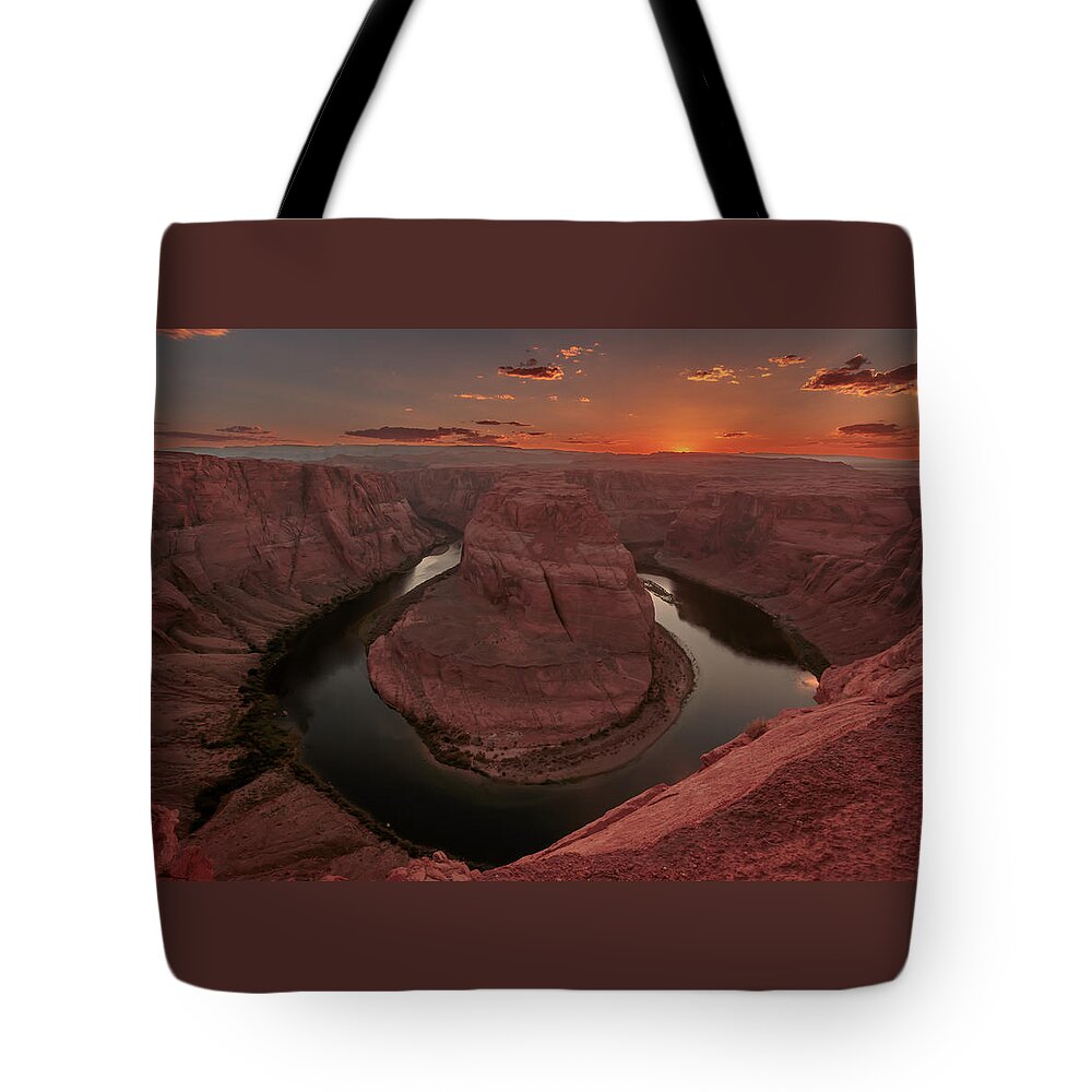 Sunset Tote Bag featuring the photograph Sunset at Horseshoe Bend by Susan Rissi Tregoning