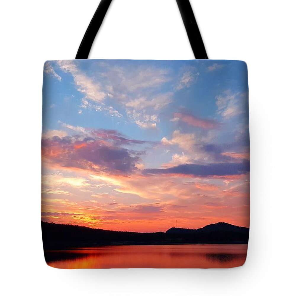 Sea Tote Bag featuring the photograph Sunset at Ministers Island by Michael Graham