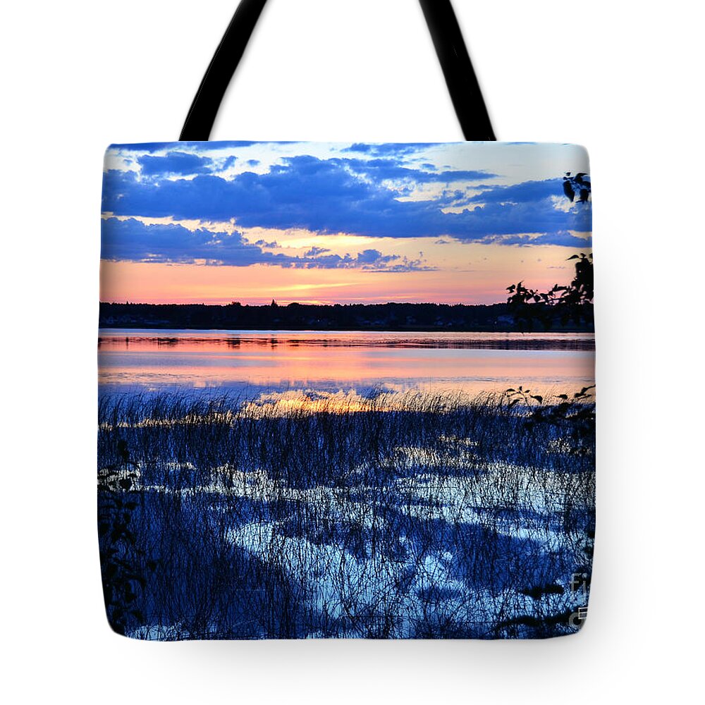 Sunset On Lake Tote Bag featuring the photograph Sunset on Porcupine Lake by Elaine Berger