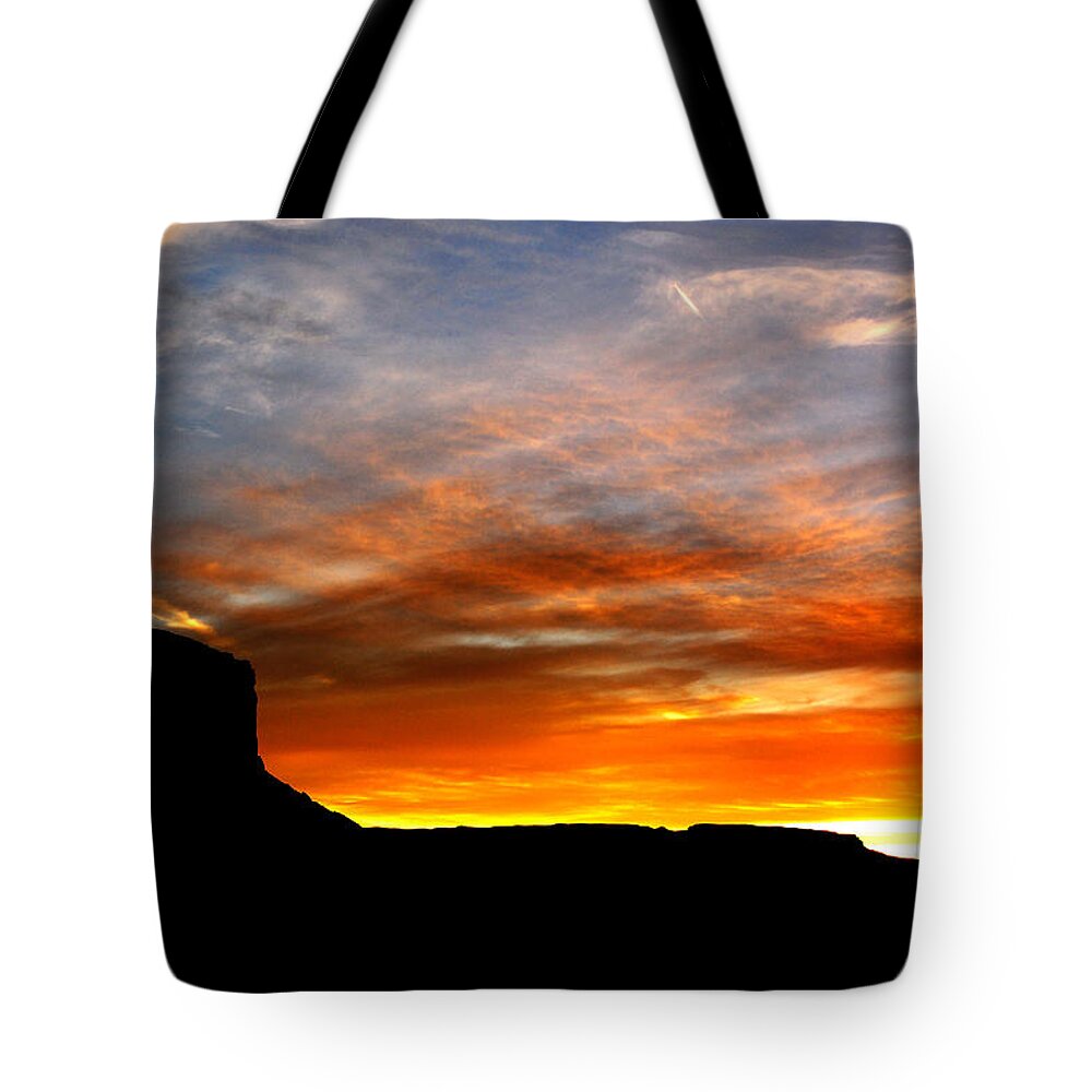 Monument Valley Tote Bag featuring the photograph Sunset Sky by Harry Spitz
